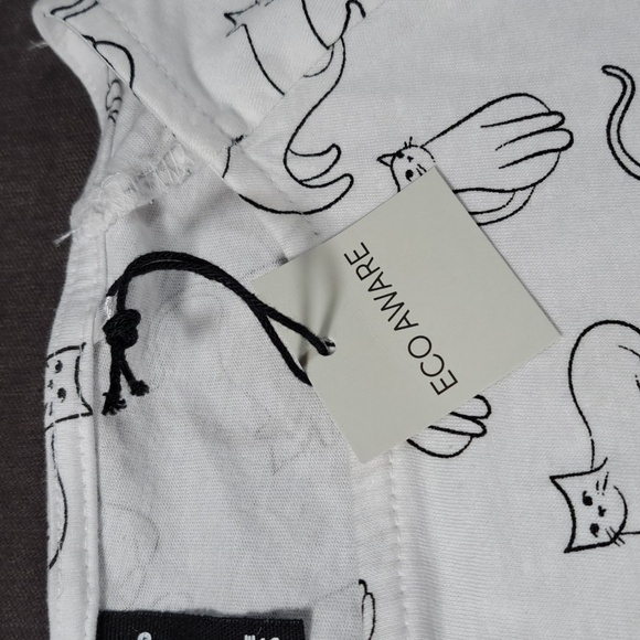 Sinsay White Cuffed Black Cats Outline Graphic Tee NWT XS - Picture 4 of 12